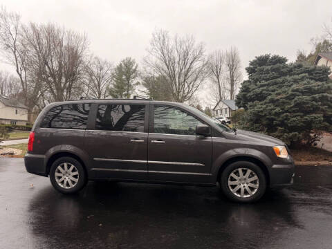 2016 Chrysler Town and Country Touring