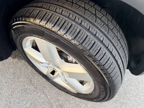 2014 Volkswagen Touareg V6 Sport