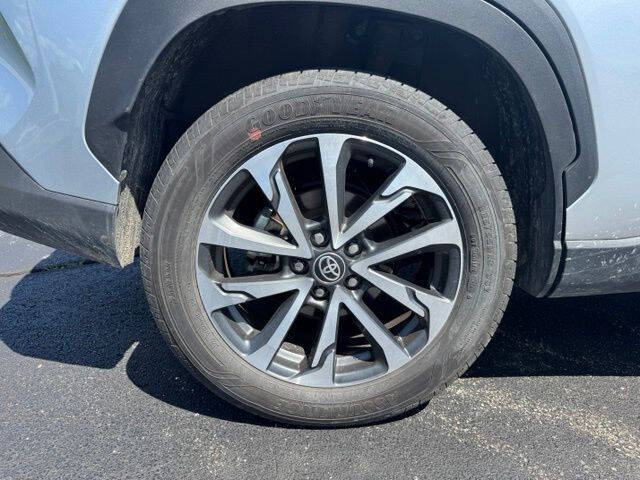 2025 Toyota Corolla Cross XLE