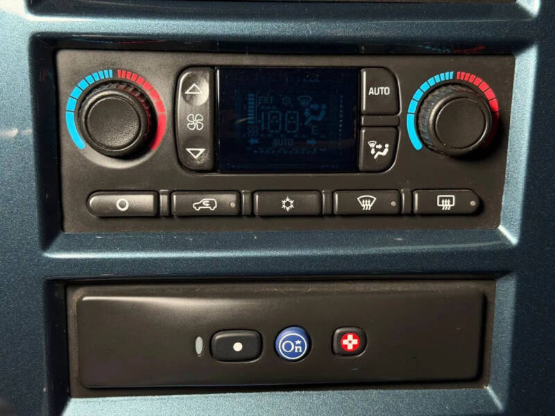 2005 HUMMER H2