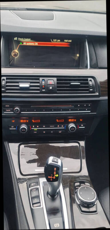 2015 BMW 5 Series 528i