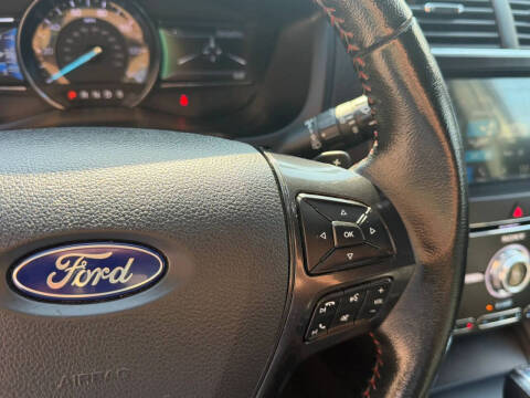 2018 Ford Explorer Sport