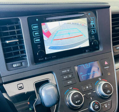 2016 Toyota Sienna SE Premium 8-Passenger