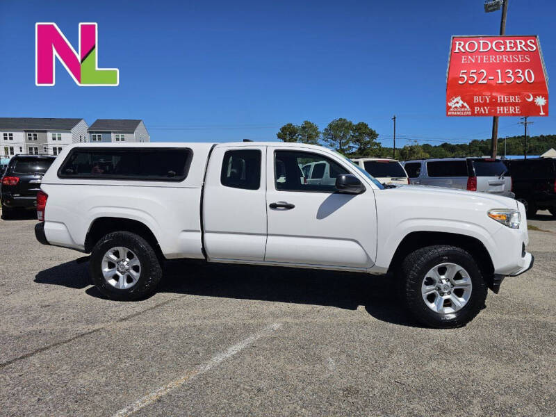 2018 Toyota Tacoma SR5's photo