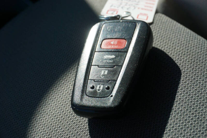 2022 Toyota Corolla Hybrid LE