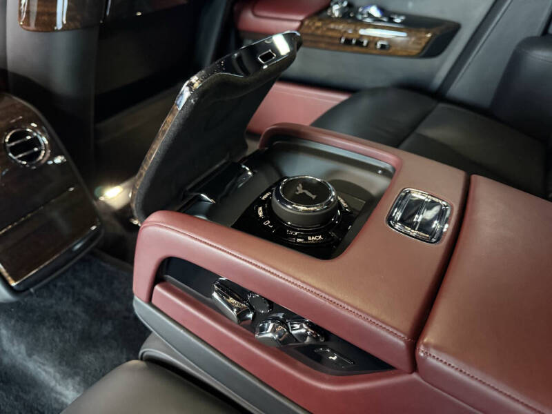 2019 Rolls-Royce Phantom