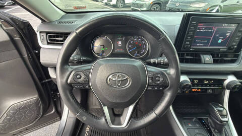 2020 Toyota RAV4 Hybrid XLE