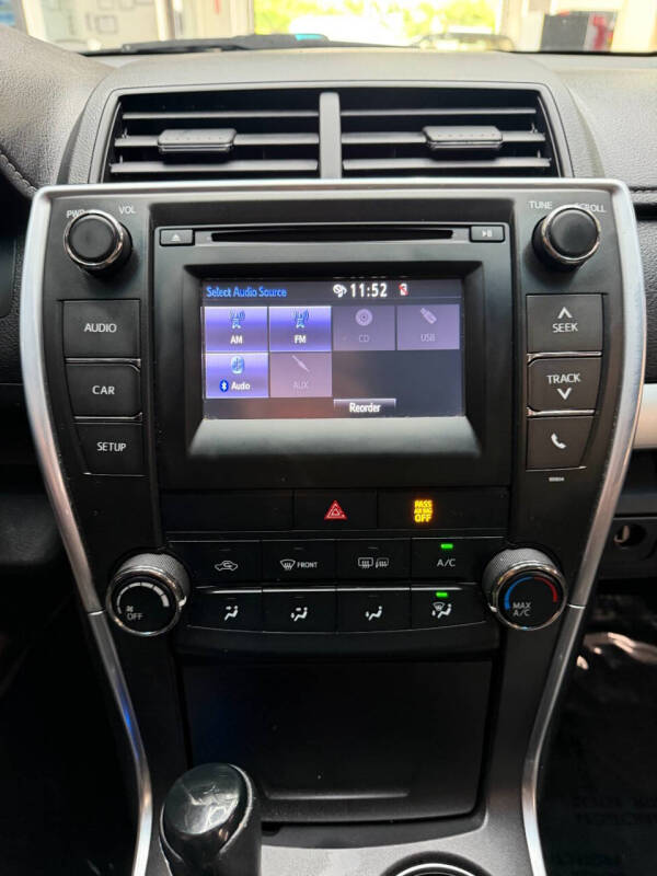 2016 Toyota Camry LE