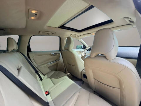2015 Volvo XC60 T5 Drive-E Premier
