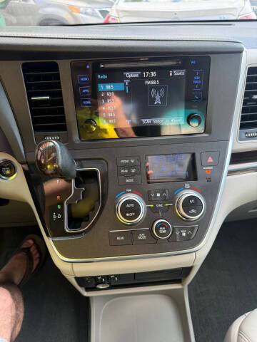 2015 Toyota Sienna