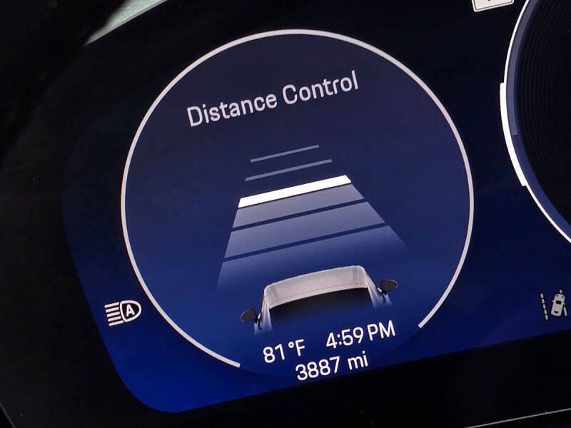 2025 Porsche Macan 4S Electric