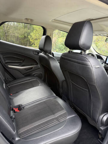 2020 Ford EcoSport SES