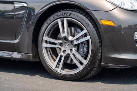 2013 Porsche Panamera 4