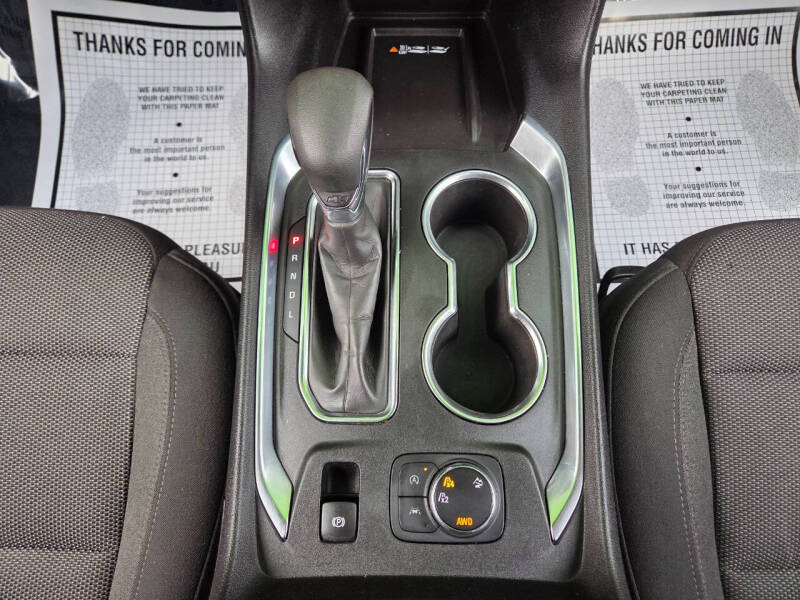 2022 Chevrolet Traverse LT Cloth