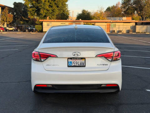 2016 Hyundai Sonata Hybrid SE