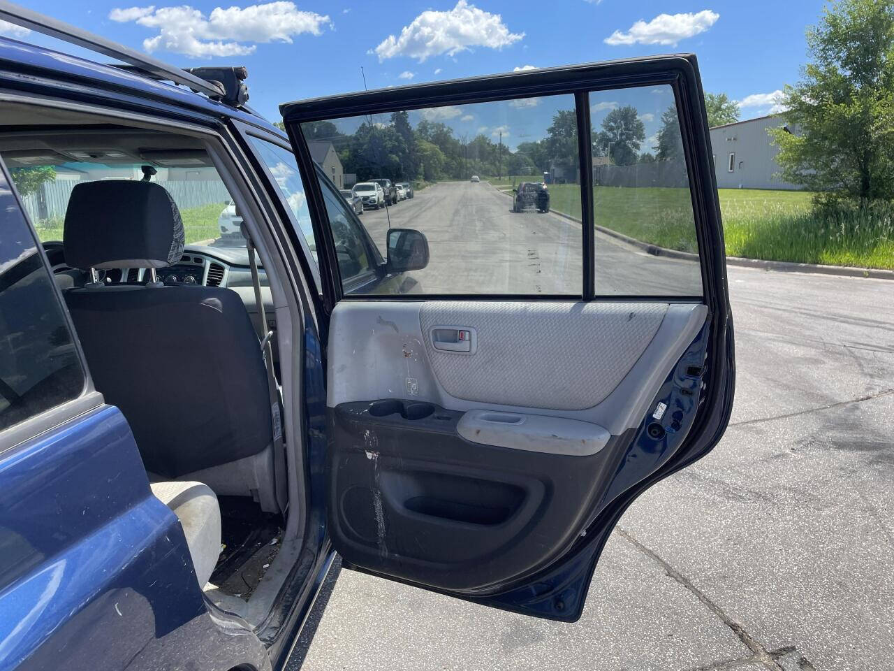 2004 Toyota Highlander for sale at Twin Cities Auctions in Elk River, MN