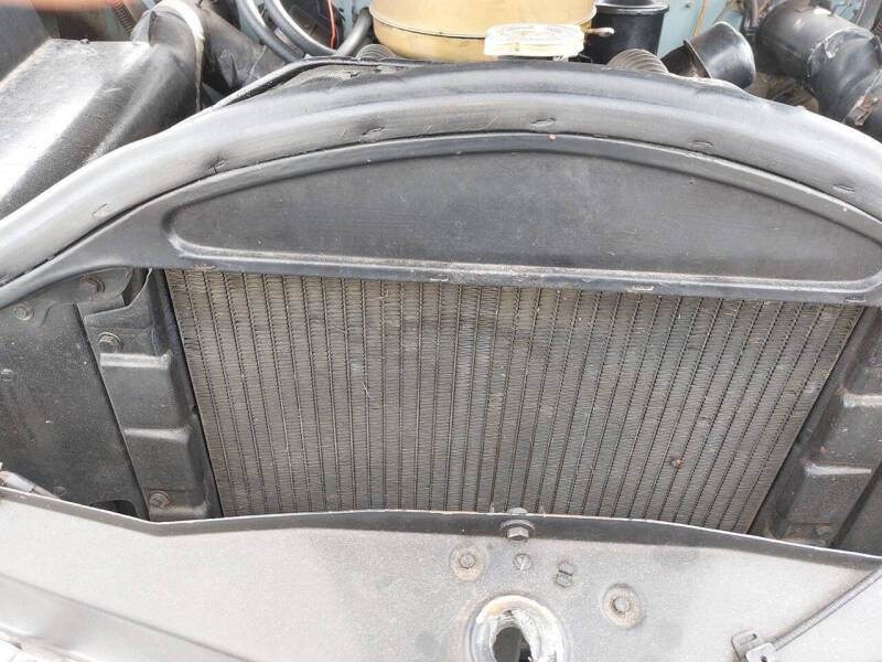 1951 Ford Deluxe