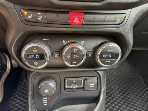 2016 Jeep Renegade Latitude 75th Anniversary
