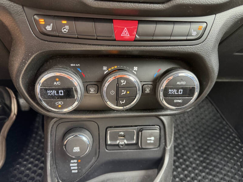 2016 Jeep Renegade Latitude 75th Anniversary