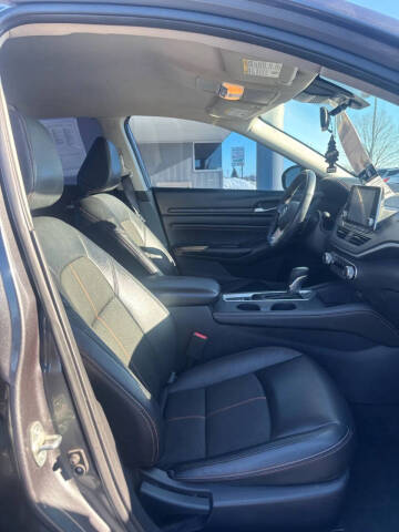 2021 Nissan Altima 2.5 SR