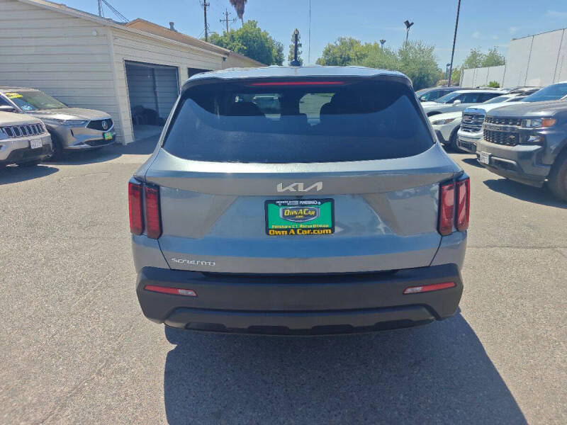 2023 Kia Sorento LX