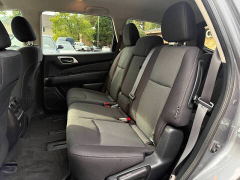 2020 Nissan Pathfinder S