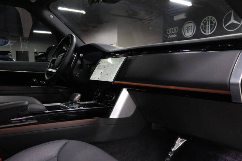 2023 Land Rover Range Rover P400 SE