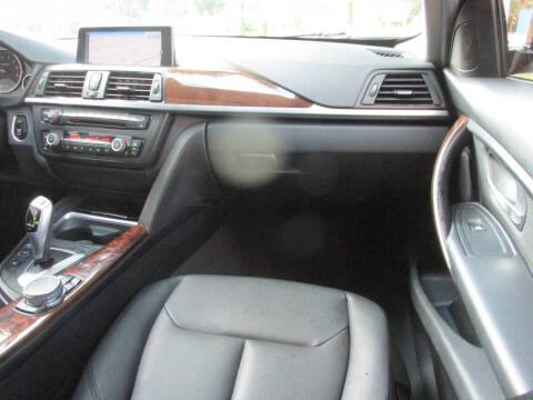 2015 BMW 3 Series 320i