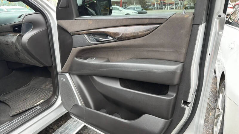 2016 Cadillac Escalade Platinum