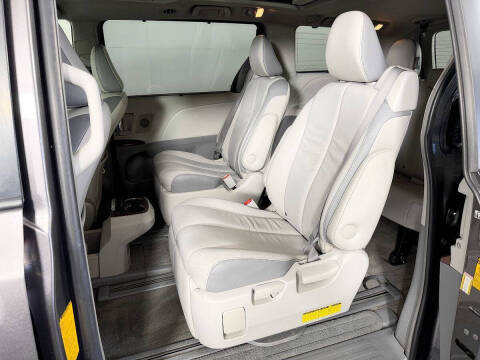 2013 Toyota Sienna