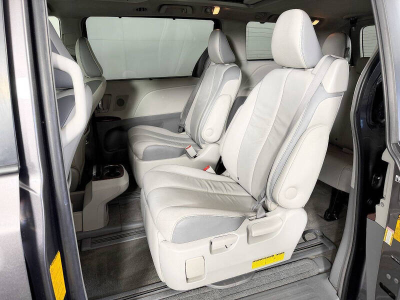 2013 Toyota Sienna