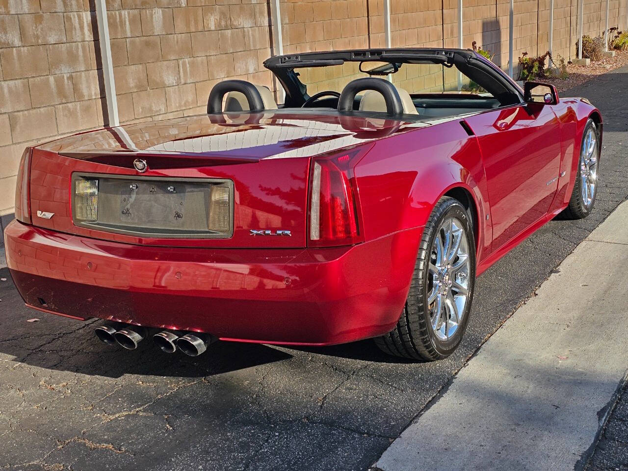 2006 Cadillac XLR-V 23