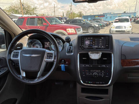 2014 Chrysler Town and Country Touring