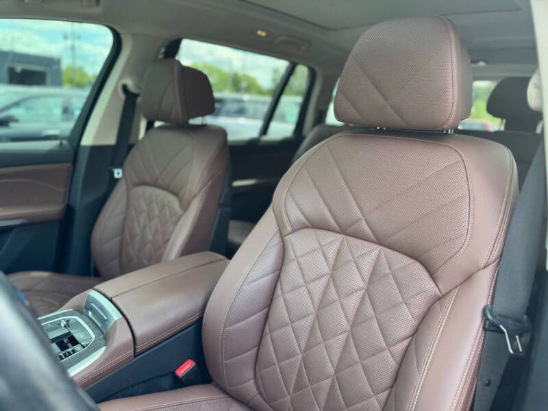 2024 BMW X7 xDrive40i