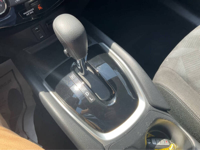 2015 Nissan Rogue SV