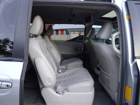 2011 Toyota Sienna XLE 7-Passenger