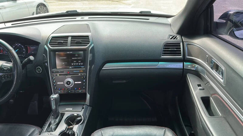 2016 Ford Explorer Sport