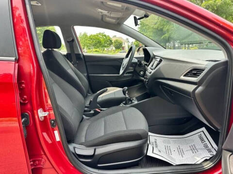 2019 Hyundai Accent SE