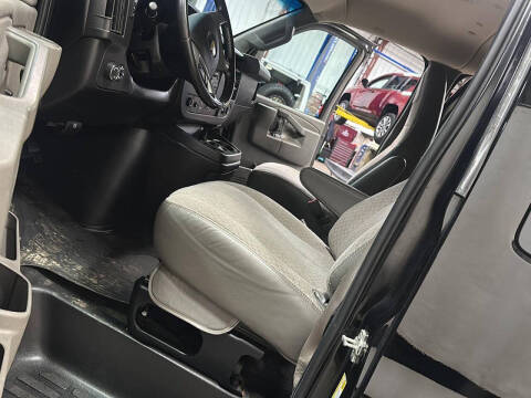 2017 Chevrolet Express LT 3500