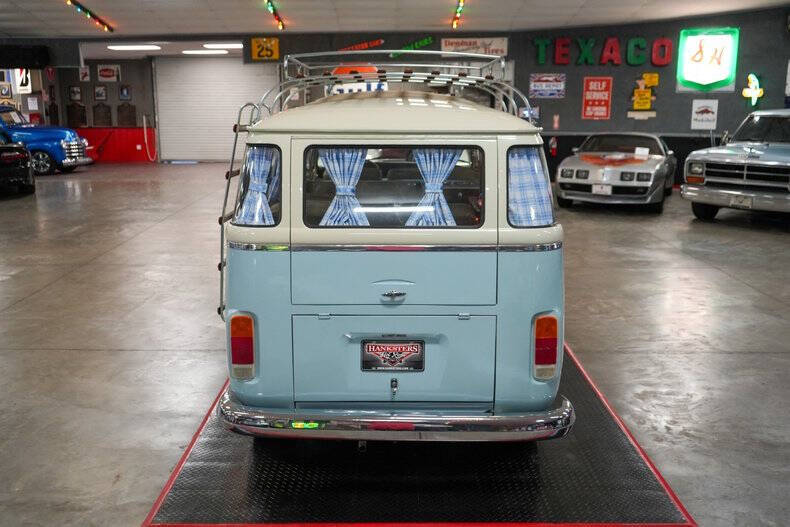 1976 Volkswagen Type 2 Westfalia Camper Bus