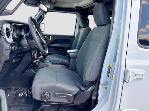 2024 Jeep Wrangler Sahara 4xe