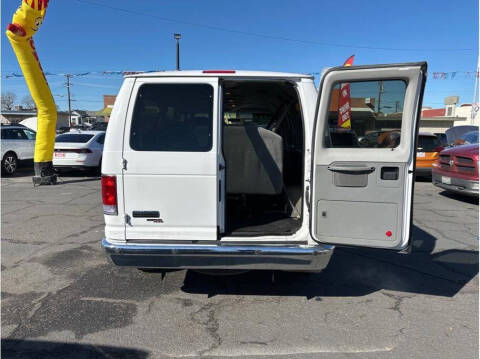 2013 Ford E-Series E-150 XLT