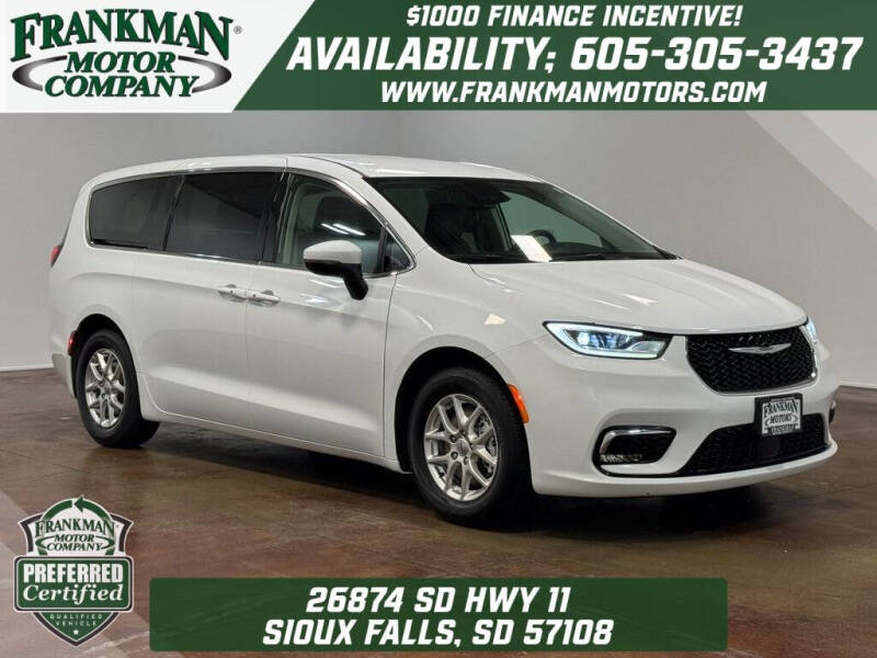 2023 Chrysler Pacifica Touring L