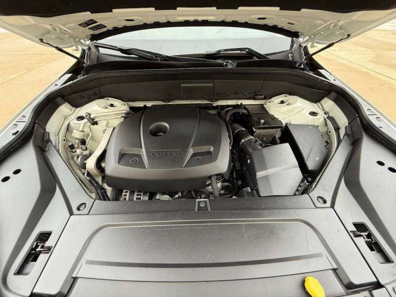 2019 Volvo XC90 T5 Momentum