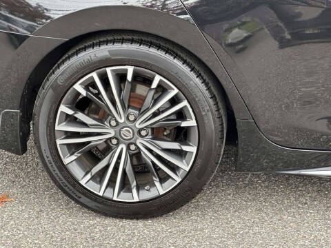 2017 Nissan Maxima Platinum