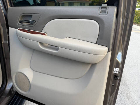 2011 GMC Yukon XL SLT