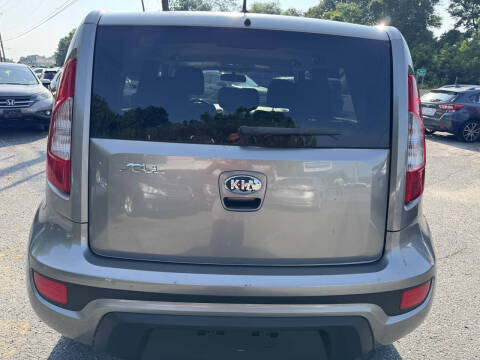 2013 Kia Soul +