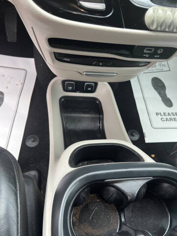 2017 Chrysler Pacifica Touring-L Plus