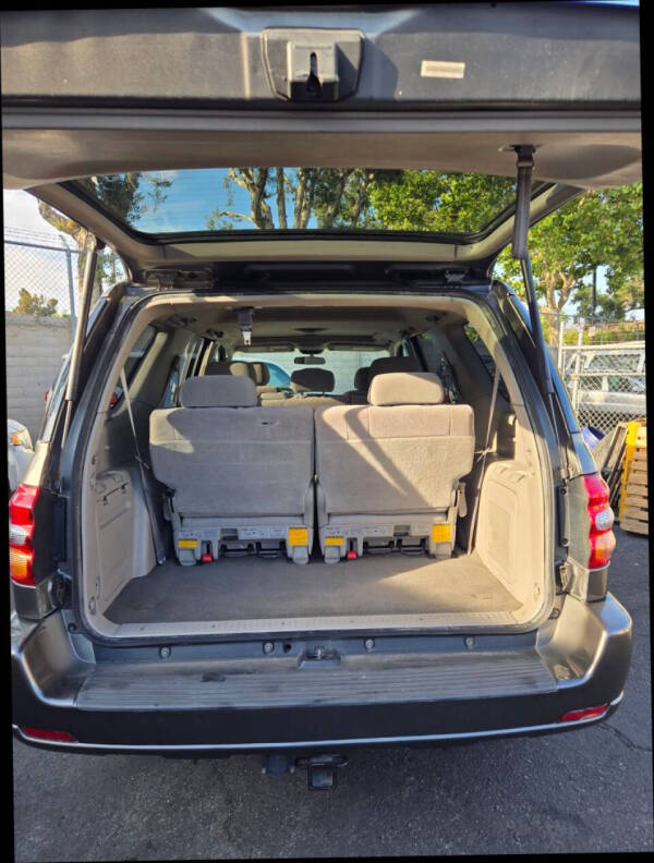 2003 Toyota Sequoia SR5