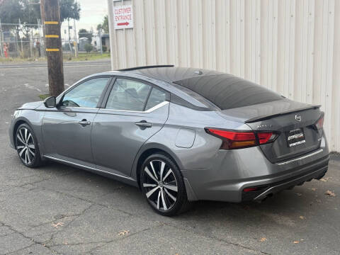 2021 Nissan Altima 2.0 SR